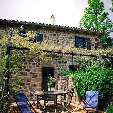 Le Petit Rias Soleil Casa de Férias Saint Maurice en Chalencon